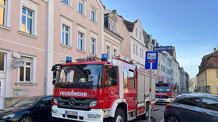 Bamberg: Betreuerinnen bemerken Rauch - Feuer in Kindergarten-Nebengebäude