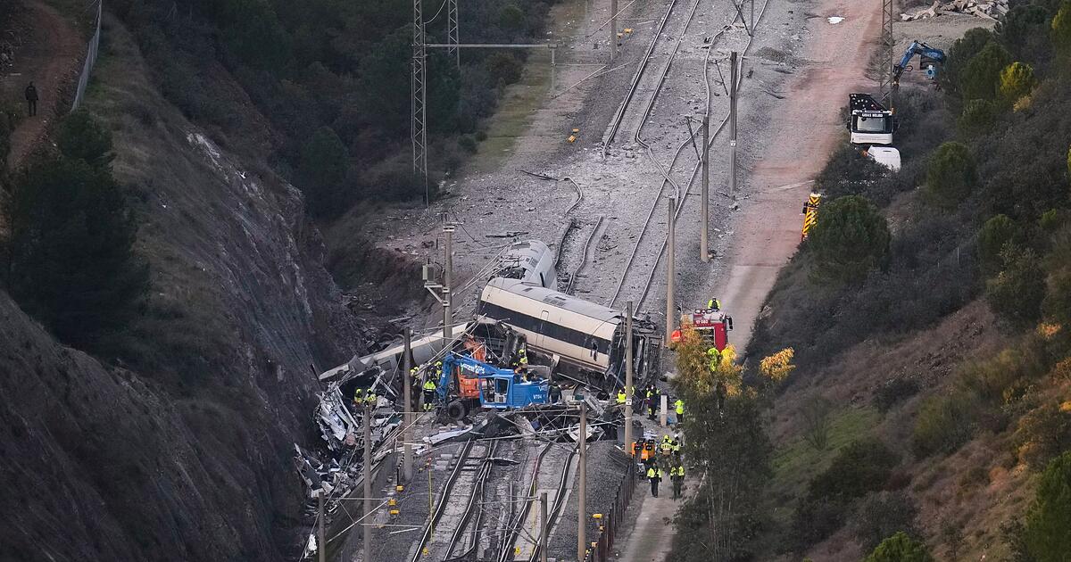 Spanien-Bruch-einer-Schiene-m-glicher-Grund-f-r-Zugungl-ck