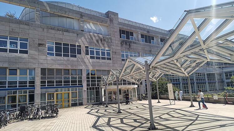 Haupteingang am Klinikum N&uuml;rnberg-S&uuml;d