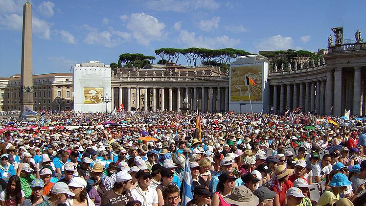 Wie 2010 werden auch dieses Jahr im August wieder Tausende Ministrantinnen und Ministranten zur Wallfahrt nach Rom pilgern. Aus dem Erzbistum Bamberg sind rund 1000 Kinder und Jugendliche mit dabei. Foto: Erzbischöfliches Jugendamt / BDKJ-Diözesanverband Bamberg