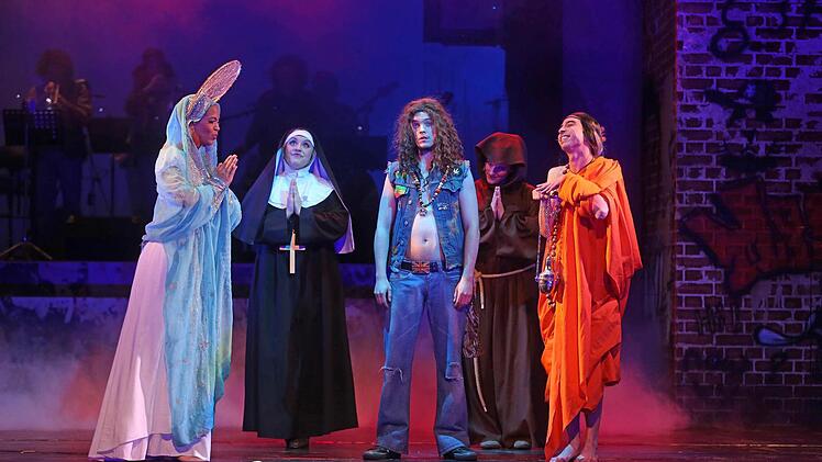 Hair" am Landestheater Coburg Foto: Henning Rosenbusch