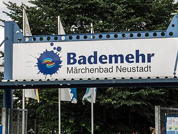Symbolbild Bademehr in NeustadtFoto: Jochen Berger