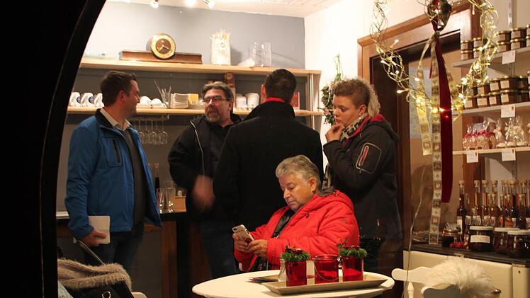 Stadträtin Petra Hirschmann nutzte die Chance und machte es sich gleich gemütlich. Foto: Ulrike Müller