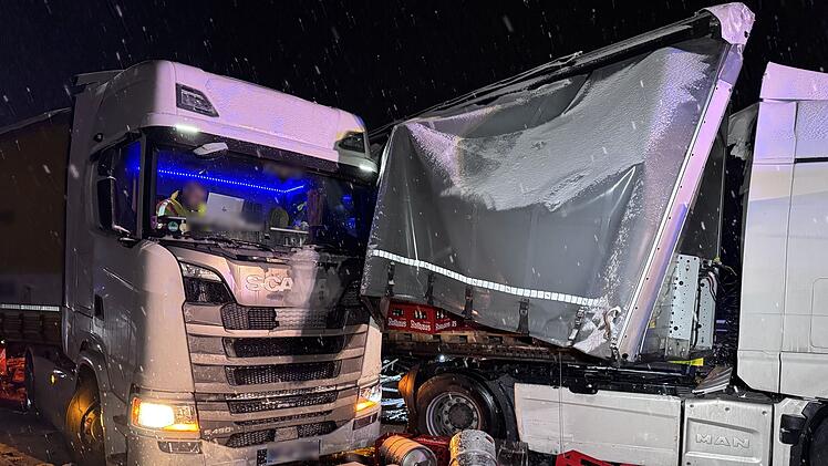 Schnee sorgt f&uuml;r Verkehrseinschr&auml;nkungen in Franken