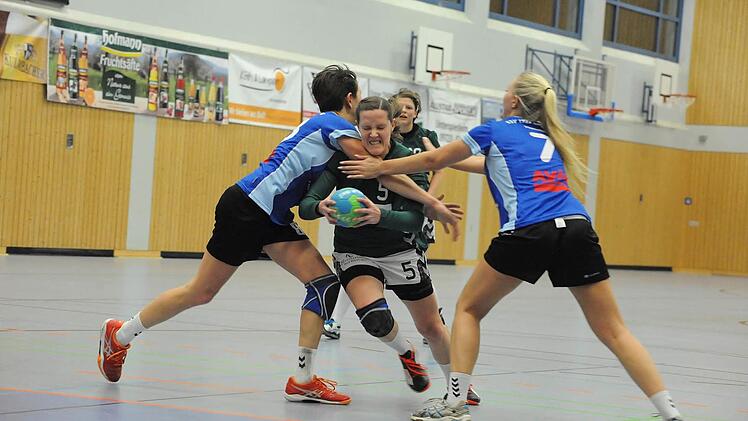 Über Jahre gehörten die Handballerinnen der SG Garitz/Nüdlingen zu den erfolgreichsten Mannschaften im Landkreis Bad Kissingen. Unter Harun Tucovic gelang der Sprung in die Bayernliga. Dessen Nachfolger Norbert Senft hatte die gute Arbeit fortgesetzt und die Mannschaft zum sicheren Klassenerhalt geführt. Dass es einen Umbruch geben würde, das hatte sich früh angedeutet, weil berufs- und verletzungsbedingt diverse Spielerinnen ihr Karriere-Ende ankündigten. Aber mit dem folgenden sportlichen S...