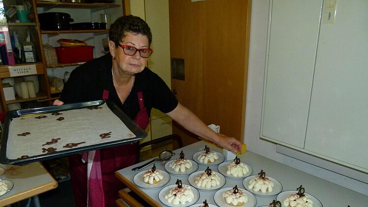 Anne Marquardt ist gelernte Köchin, ihre Mitstreiterinnen profitieren von ihrem Können.Marion Krüger-Hundrup