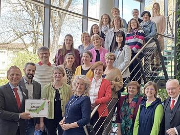 Schulen erhalten die Zertifizierung für Gesunde Ernährung, Bewegung und Seelisches Wohlbefinden und dürfen sich für die nächsten drei Jahre „Besser drauf“-Schule nennen.