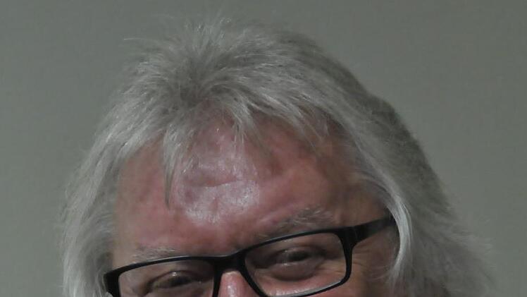 Regisseur und künstlerischer Leiter Peter Wehner.  Peter Klopf