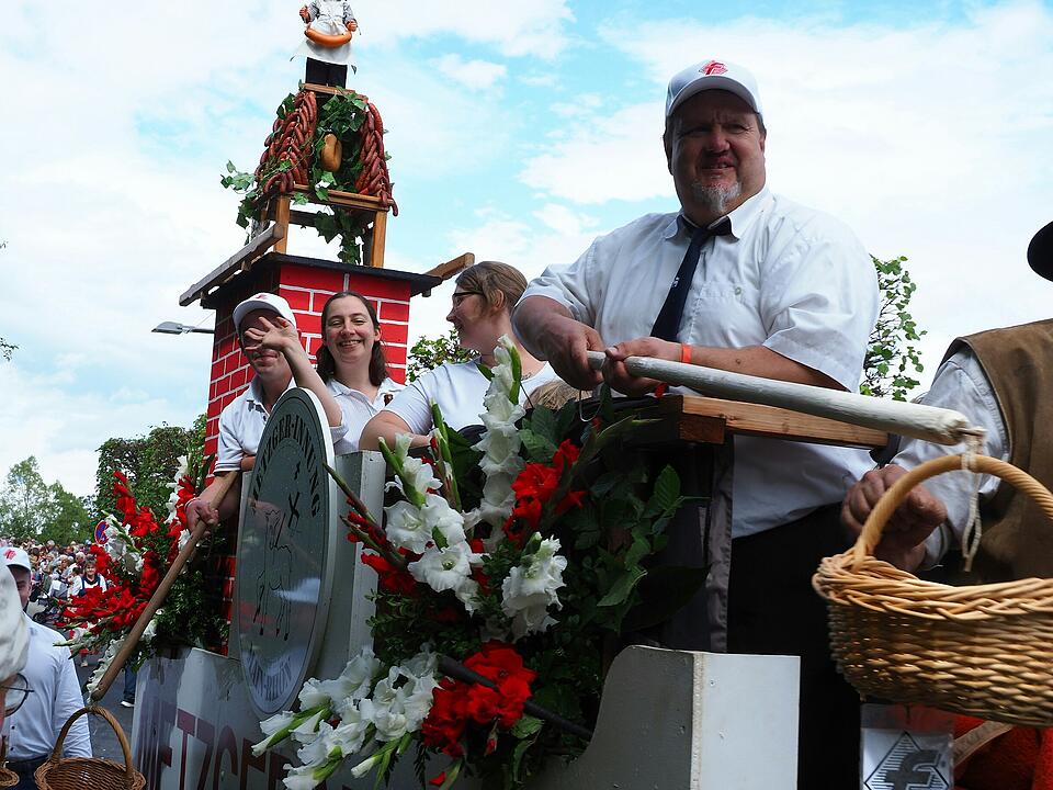 Großer historischer Festzug durch Bad Kissingen!