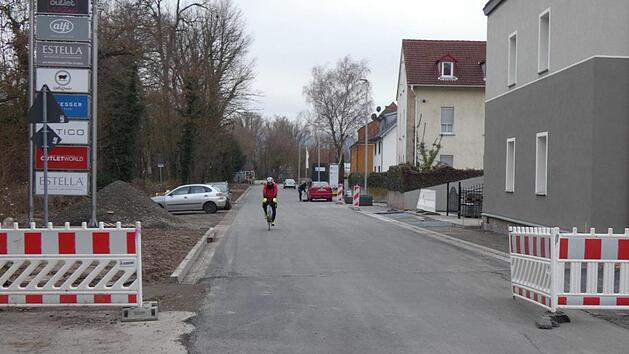 Bis auf einige Restarbeiten ist das Teilstück südlich der Bahnlinie fertiggestellt und befahrbar. Christian Licha