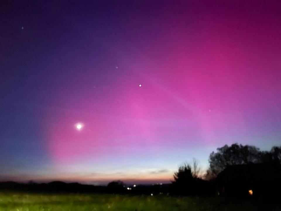 Polarlichter über Franken: Himmelsspektakel liefert spektakuläre Bilder