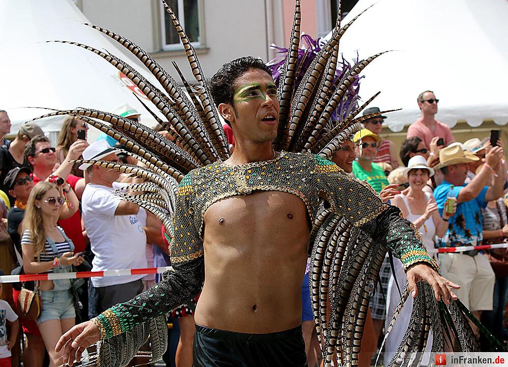 C_0710_Sambaumzug_03