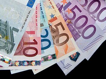 Welche Investitionen lässt der Kreishaushalt 2015 zu? Foto: dpa/Archiv