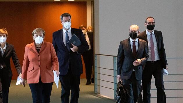 Bund und L&auml;nder beraten am Dienstag &uuml;ber erneute Versch&auml;rfungen der Corona-Ma&szlig;nahmen. Symbolfoto.