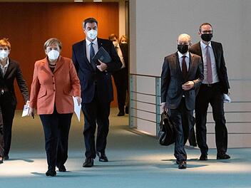 Bund und Länder beraten am Dienstag über erneute Verschärfungen der Corona-Maßnahmen. Symbolfoto.