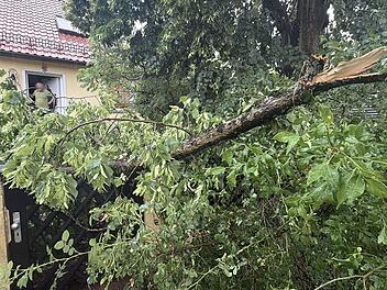 Unwetter w&uuml;tet im Raum Schwabach - Bilder zeigen Ausma&szlig;