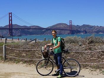 Natürlich blieb Ferdinand Knieling die Zeit, einige der Sehenswürdigkeiten Amerikas zu entdecken. Nur eine halbe Stunden mit dem Zug entfernt lag San Francisco mit der weltberühmten Golden Gate Bridge. Die Metropole erkundete der Melkendorfer mit dem Fahrrad.  Foto: privat
