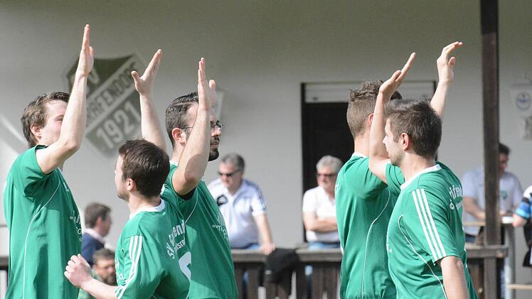 Schnappschüsse vom Spiel der Woche zwischen dem SV Gräfendorf und dem SV Morlesau/Windheim (2:0). Foto: ssp