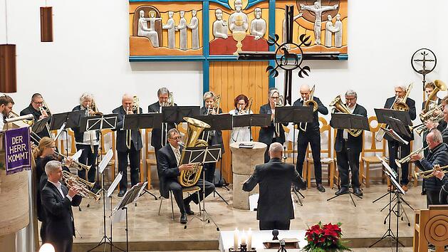 Seit vielen Wochen bereiten sich die Chöre auf das Adventskonzert der Evangelischen Kirchengemeinde aufs Konzert am Sonntag um 17 Uhr vor. Dies gilt auch für den Posaunenchor unter der Leitung von Thomas Meyer.