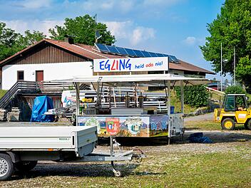Unbekannter attackiert Festbesucher in Egling