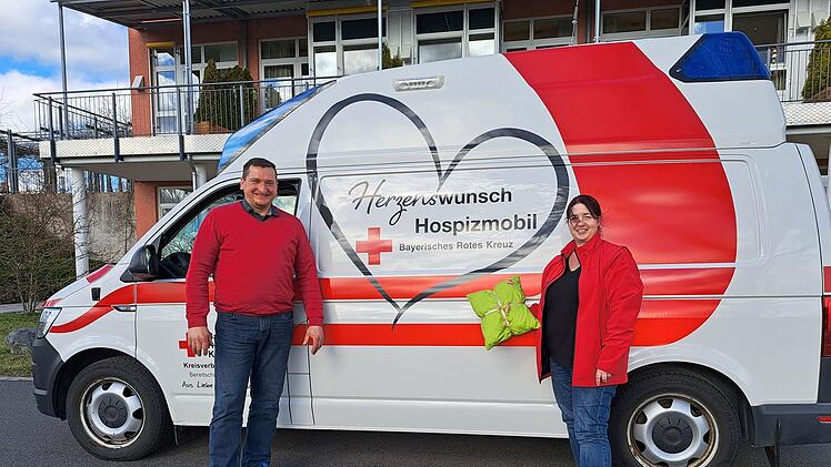 Bamberg: Wunschmobil macht schwerstkrankem Mann Riesenfreude - dank spezieller Technik in neuem Fahrzeug