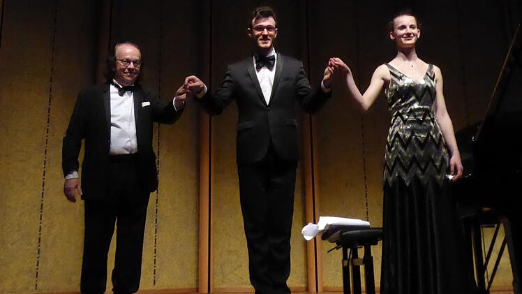 Cyprien Katsaris, Aris Alexander Blettenberg  und Samira Spiegel. Foto: Gerhild Ahnert