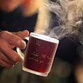 Auf Weihnachtsmärkten wird gerne mit Glühwein angestoßen. Der Preis für das Heißgetränk variiert allerdings stark. In Franken gibt es den deutschlandweit teuersten Glühwein - behauptet eine Studie. Symbolfoto: Karl-Josef Hildenbrand/dpa