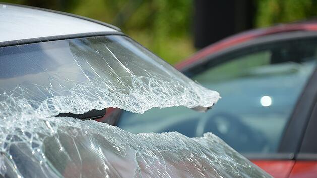 Fu&szlig;g&auml;nger bei Verkehrsunfall schwer verletzt