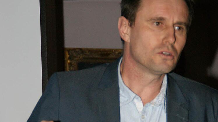 Sehr engagiert warb Manfred Stadler vom Amt für Ländliche Entwicklung beim ILE-Symposium in Eltmann für das Mittun der Bevölkerung, denn nur gemeinsam könne das flache Land die Herausforderungen des demographischen Wandels meistern.