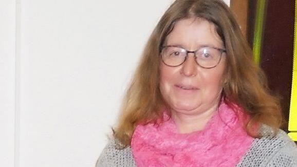 Sabine Schiffler wurde für ihr 18-jähriges ehrenamtliches Engagement als Gemeinderätin des Marktes Zeitlofs mit einer Ehrenurkunde des Freistaats Bayern ausgezeichnet.