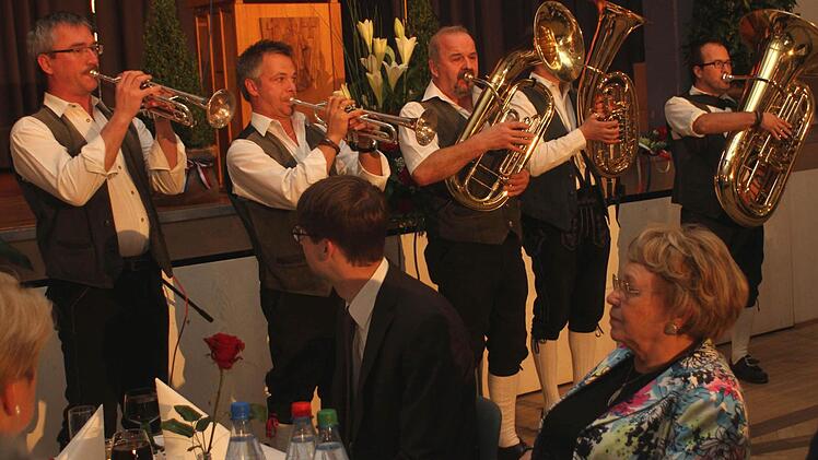 Eine Partnerschaft pflegen seit langem auch die "Urlesbacher Musikanten" aus Aidhausen nach Frankreich.