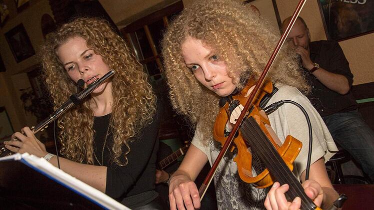 Ein Musikprojekt der besonderen Art konnte man im Irish Pub "Paddy´s Rest" genießen.