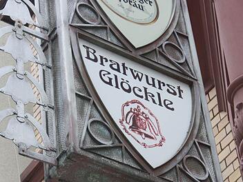Die Traditionsgaststätte "Bratwurstglöckle" in der Grabenbasse wird demnächst wieder geöffnet.  Foto: Huger