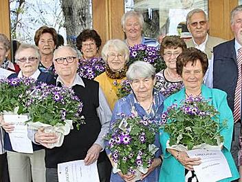 Bei der Hauptversammlung des Marienvereins wurden viele Mitglieder zu Ehrenmitgliedern ernannt.  Foto: Michael Stelzner