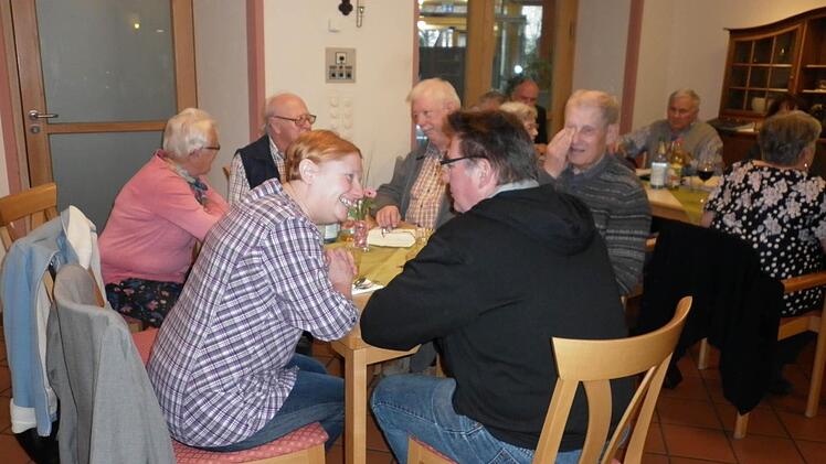Die Mitglieder des Helfervereins Juliusspital konnten mit der Arbeit im zurückliegenden Jahr zufrieden sein. Foto: Anneliese Albert