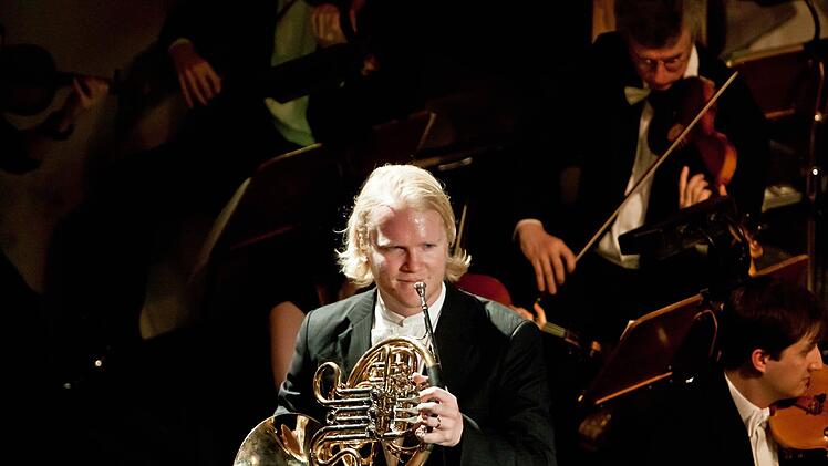 Christoph Eß, Solohornist der Bamberger Symphoniker, ist der Solist beim 1. Sinfoniekonzert der neuen Saison im Landestheater Coburg.Foto: Archiv/Jochen Berger