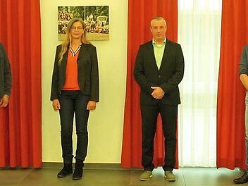 Die neuen Gemeinderäte von Stadelhofen stellten sich mit dem ebenfalls neuen Bürgermeister zum Gruppenfoto (von links): Bürgermeister Volker Will, Christian Eberlein, Mirjam Stark, Matthias Türkon, Peter Deinhart und Thomas Kunzelmann. Foto: Joseph Beck