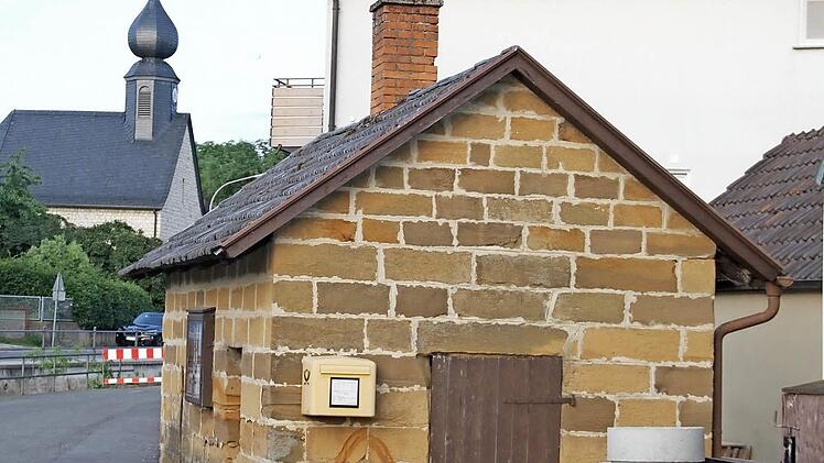 Manch ein Loffelder wünscht sich eine Sanierung und Reaktivierung des Backhauses.