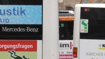 Vom kostenlosen Busverkehr  darf man in Bamberg nur träumen. Die  Preise stiegen in den vergangenen Jahren kräftig an.  Fotos: Ronald Rinklef