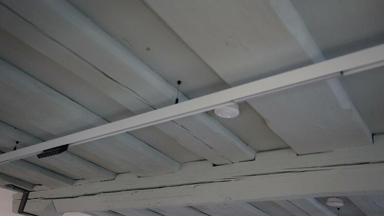 Die Decke steht unter Denkmalschutz.