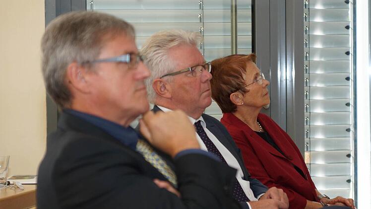 Dieter Kothe (LSVB), Reinhold Kuhn und Anni Misch bei der BezirksversammlungFoto: Arkadius Guzy