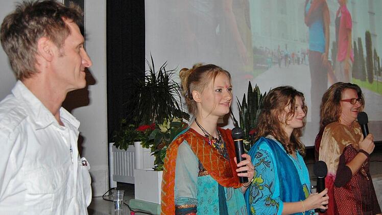 Familie Schebler aus Großenbrach ist zurück von ihrer Weltreise. Von links: Georg, Ina, Anne und Irene Schebler. Fotos: Sigismund von Dobschütz