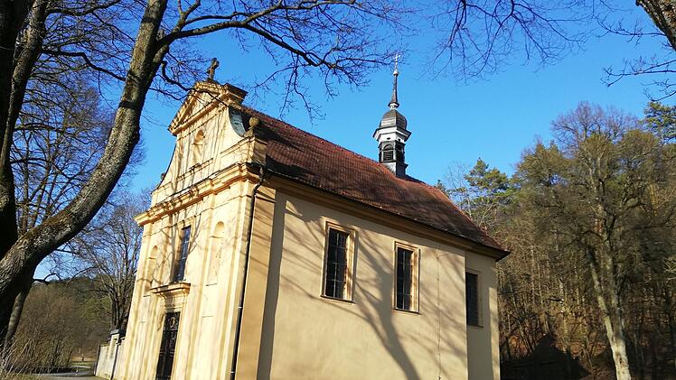 An der Talkirche finden im Mai wieder Gottesdienste statt. Auch das kleine Gotteshaus ist dann für ein persönliches Gebet unter Einhaltung der Abstandsregeln geöffnet.  Foto: Heike Beudert