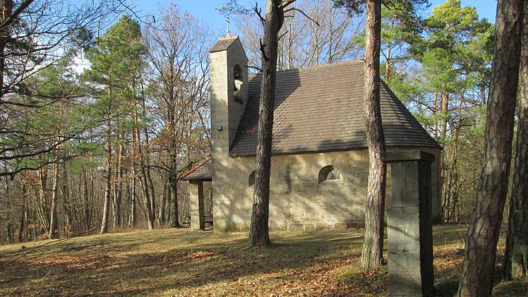 Das Projekt Waldfriedhof im Umgriff der Kohlenbergkapelle (Foto) bleibt bis zum Abschluss der Prüfung des Bürgerbegehrens offen. Winfried Ehling
