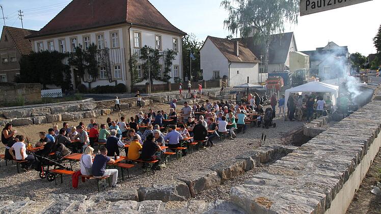 Das Fest der Pautzfelder im Weiherbett Foto: Mathias Erlwein