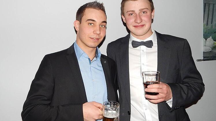 Stefan Than (links) und Hans G&uuml;nther wollen alte Freunde treffen. Foto: Horst Wunner