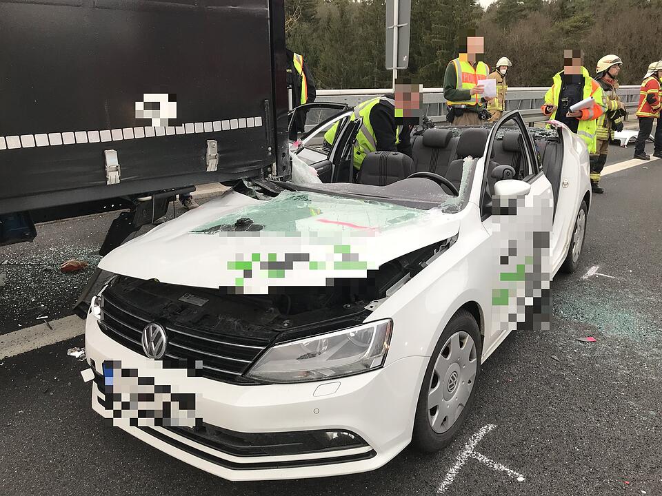 Geisterfahrer verursacht Unfall auf der A73