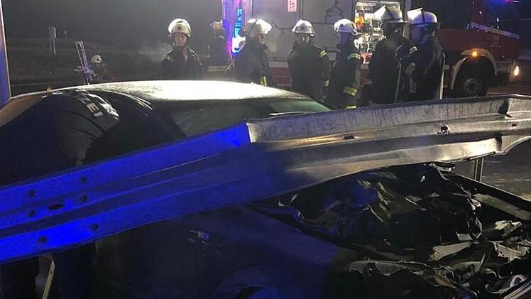 An der Unfallstelle. Foto: Feuerwehr Kronach