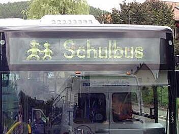 In Mittelfranken ist es am Montagmorgen zu einem Unfall mit einem Schulbus gekommen. Symbolbild: Hänseler