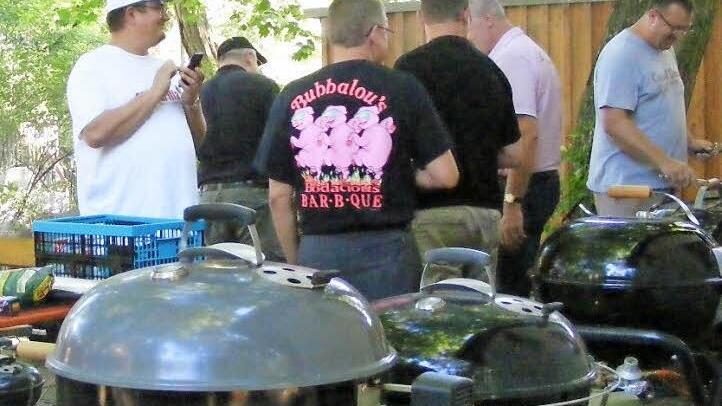 Bei den Grillfans kam nicht nur Bratwurst und Steak auf den Rost, sondern auch außergewöhnliche Spezialitäten.  Fotos: Mona Lisa Eigenfeld